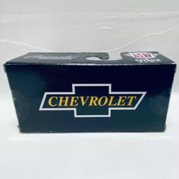 M2 Machines 1967 Chevrolet Camaro Z/28 RS Black 1:64 Die-cast Limited Model Car - Picture 5 of 13